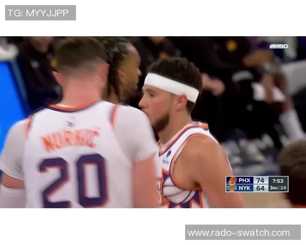 火力全开！布克开季6场比赛有5场砍下30+ 近4战全部30+