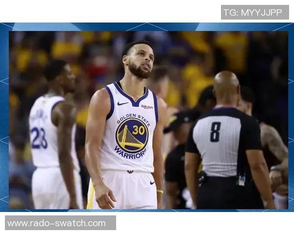 美记：库里正在自我动员，全力以赴准备在季后赛拼一把