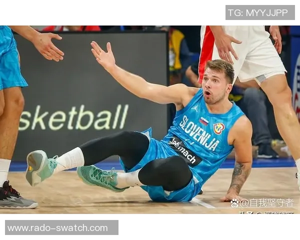 东契奇三节战罢18投9中，砍下32分8篮板7助攻